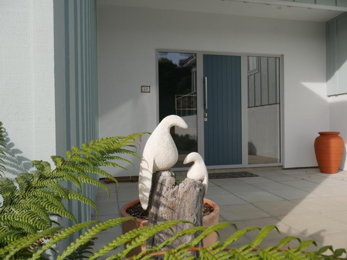 Aston Road Villa Bed & Breakfast Waikanae Exterior photo